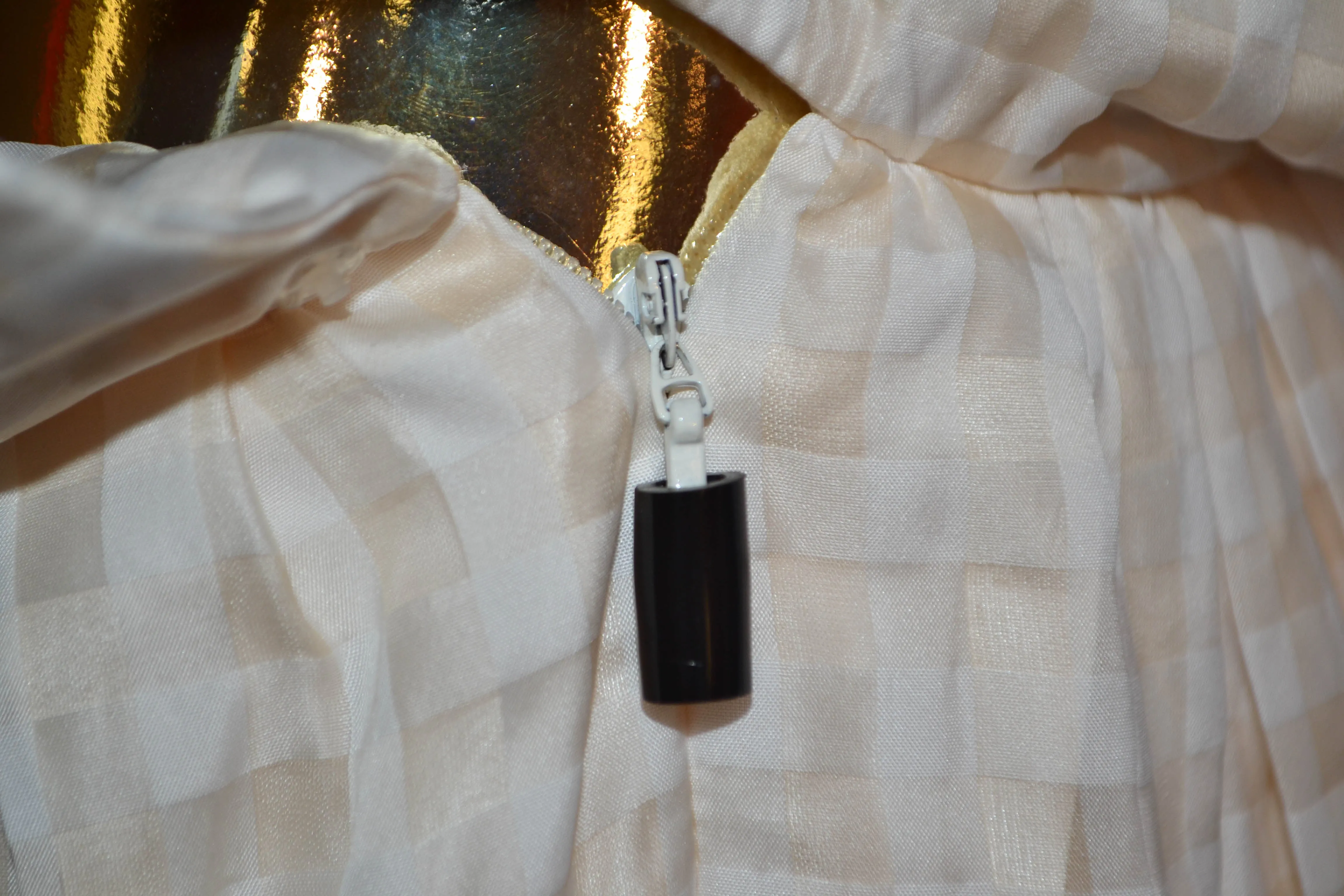 Authentic New Louis Vuitton Beige Skirt Size 34