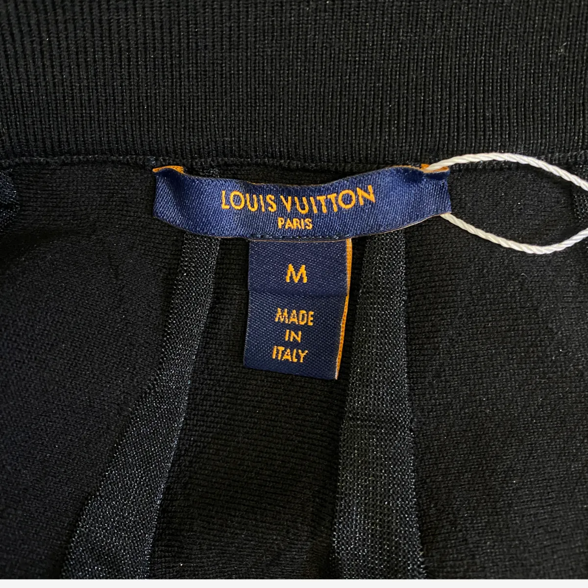 Louis Vuitton black woolen pleated skirt with elastic waist