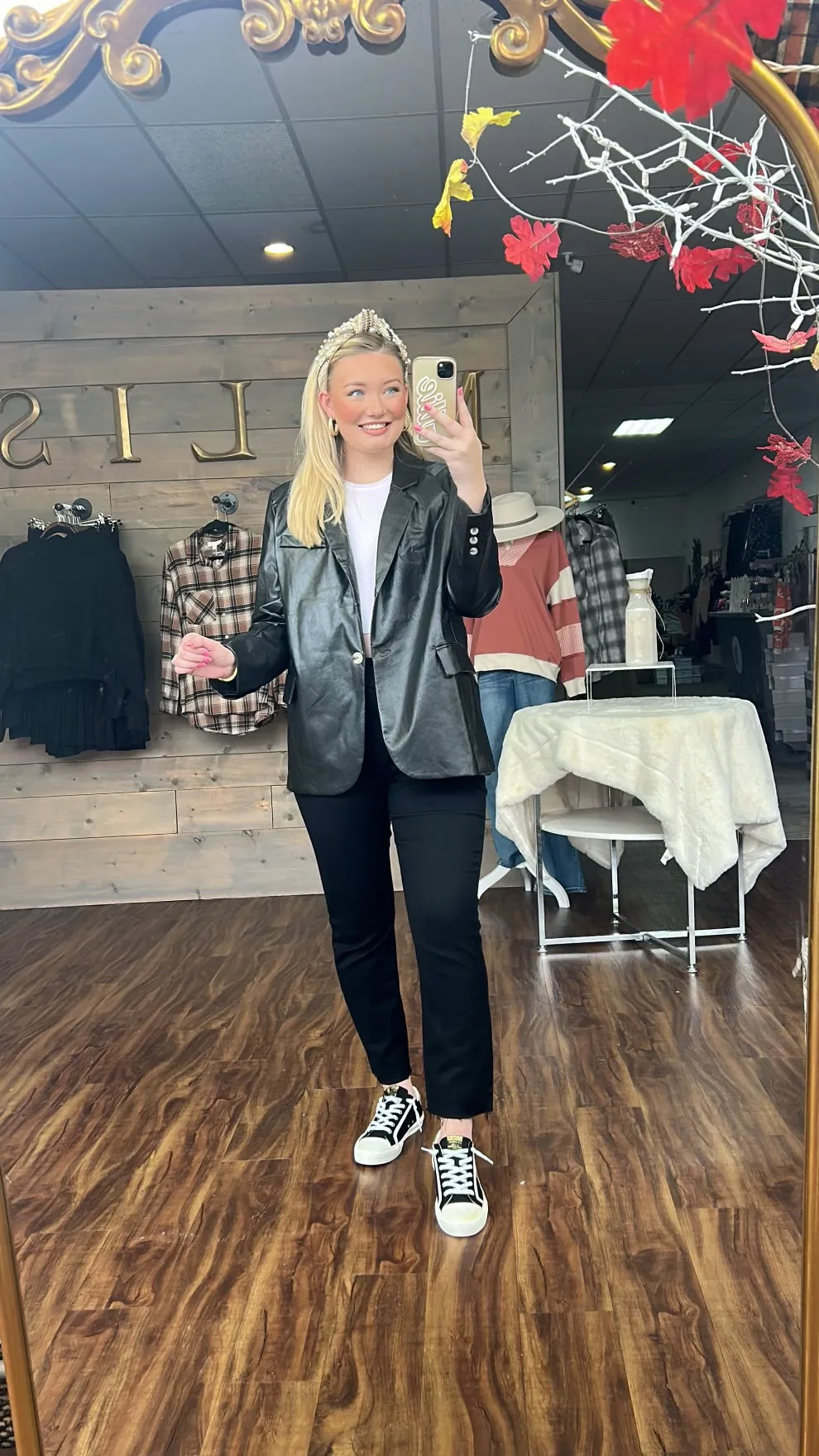 PEASLEY- Black faux leather oversized blazer