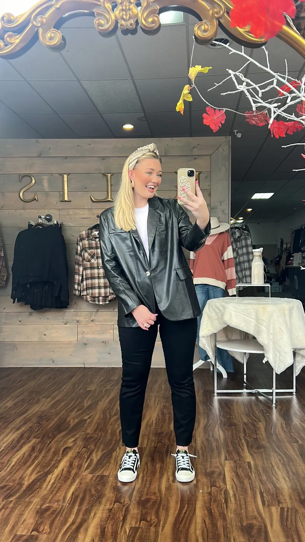 PEASLEY- Black faux leather oversized blazer